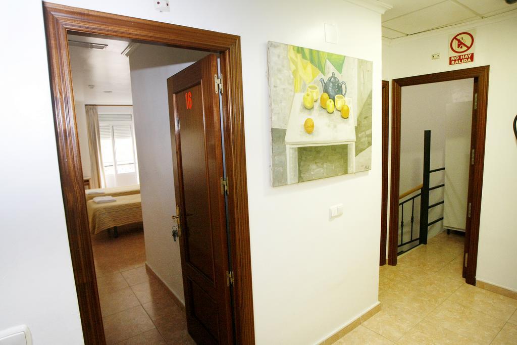 Hostal San Fernando Alicante Eksteriør bilde